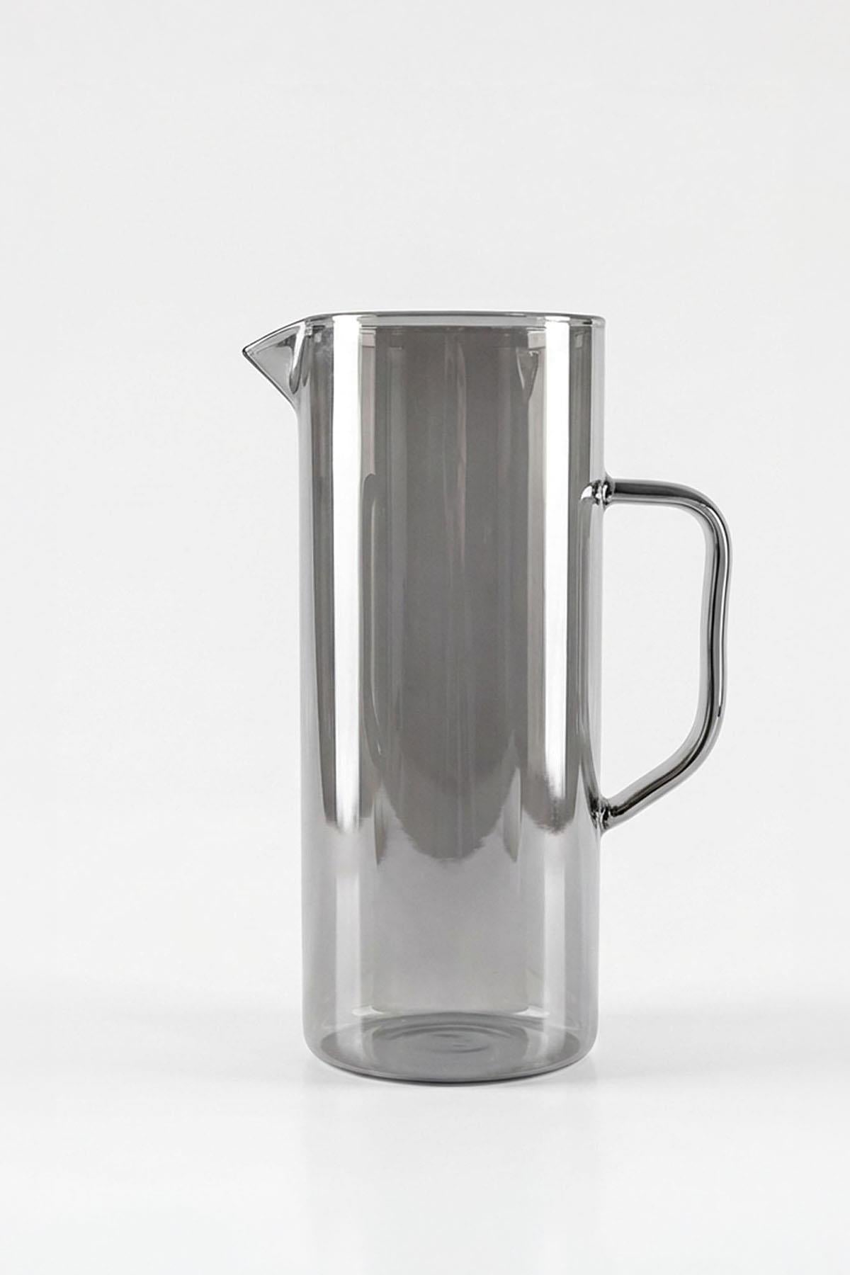Timeless Flat Pitcher (8 x 20 cm)