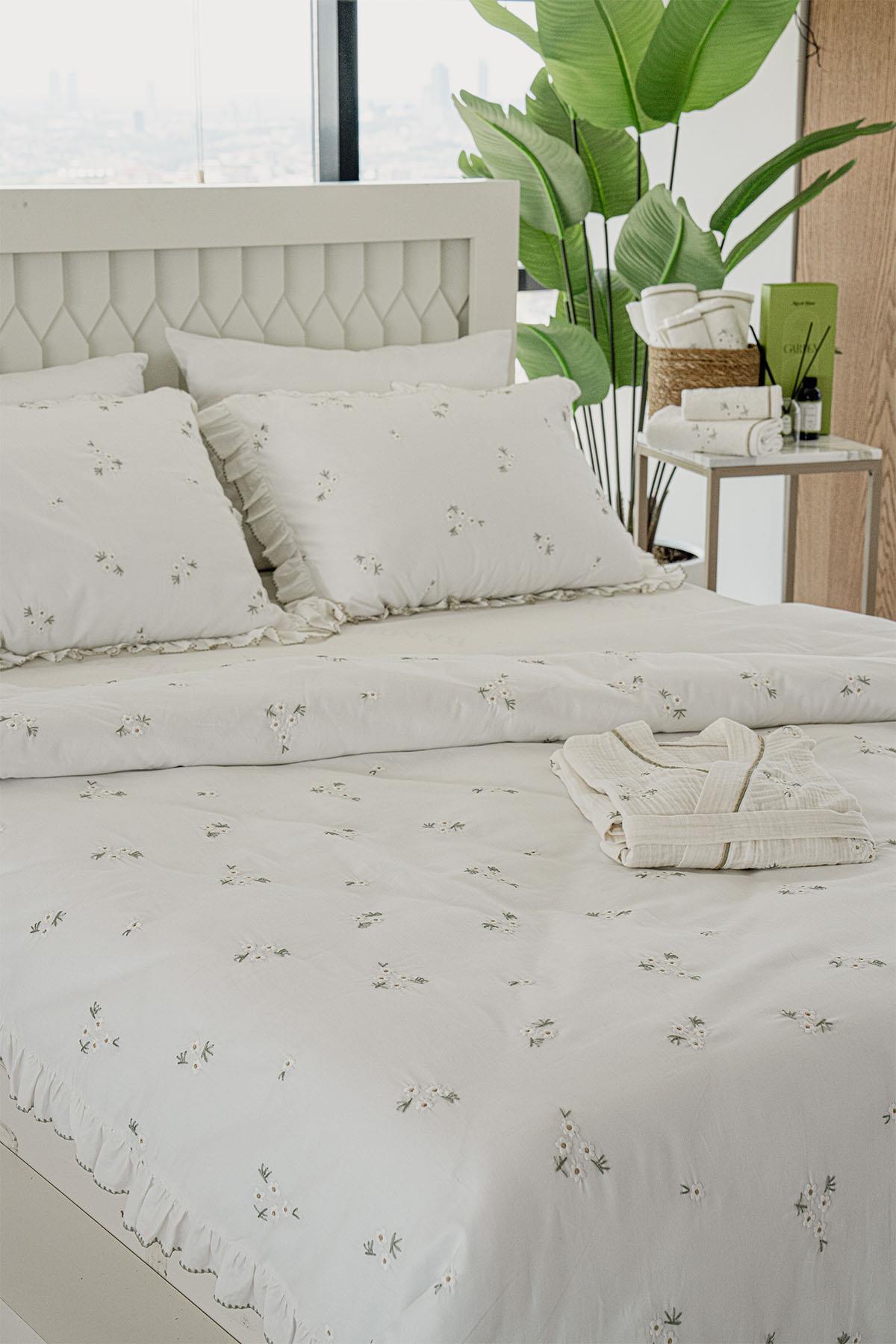 Nadia Daisy Embroidered Cotton Satin King Size 6-Piece Duvet Cover Set
