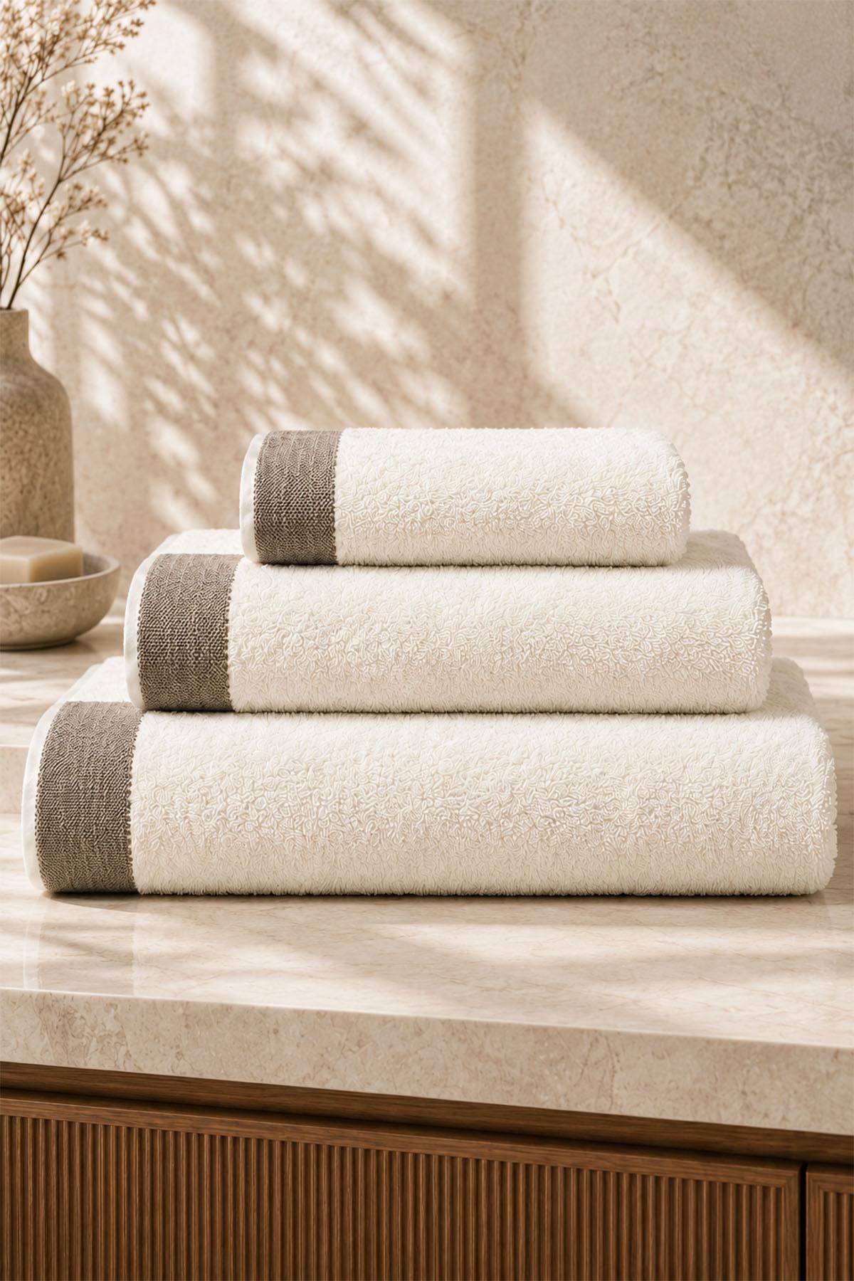 Pofina Low Twist Fluffy Hand Towel (30 x 50 cm)