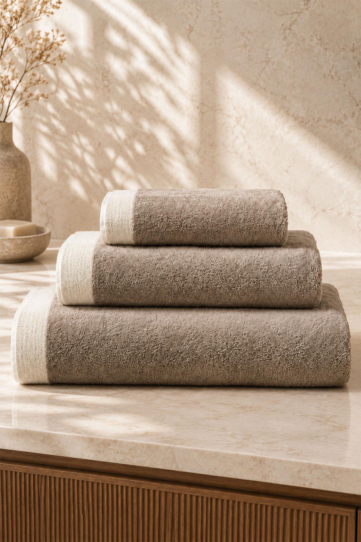 Pofina Low Twist Fluffy Hand Towel (30 x 50 cm)