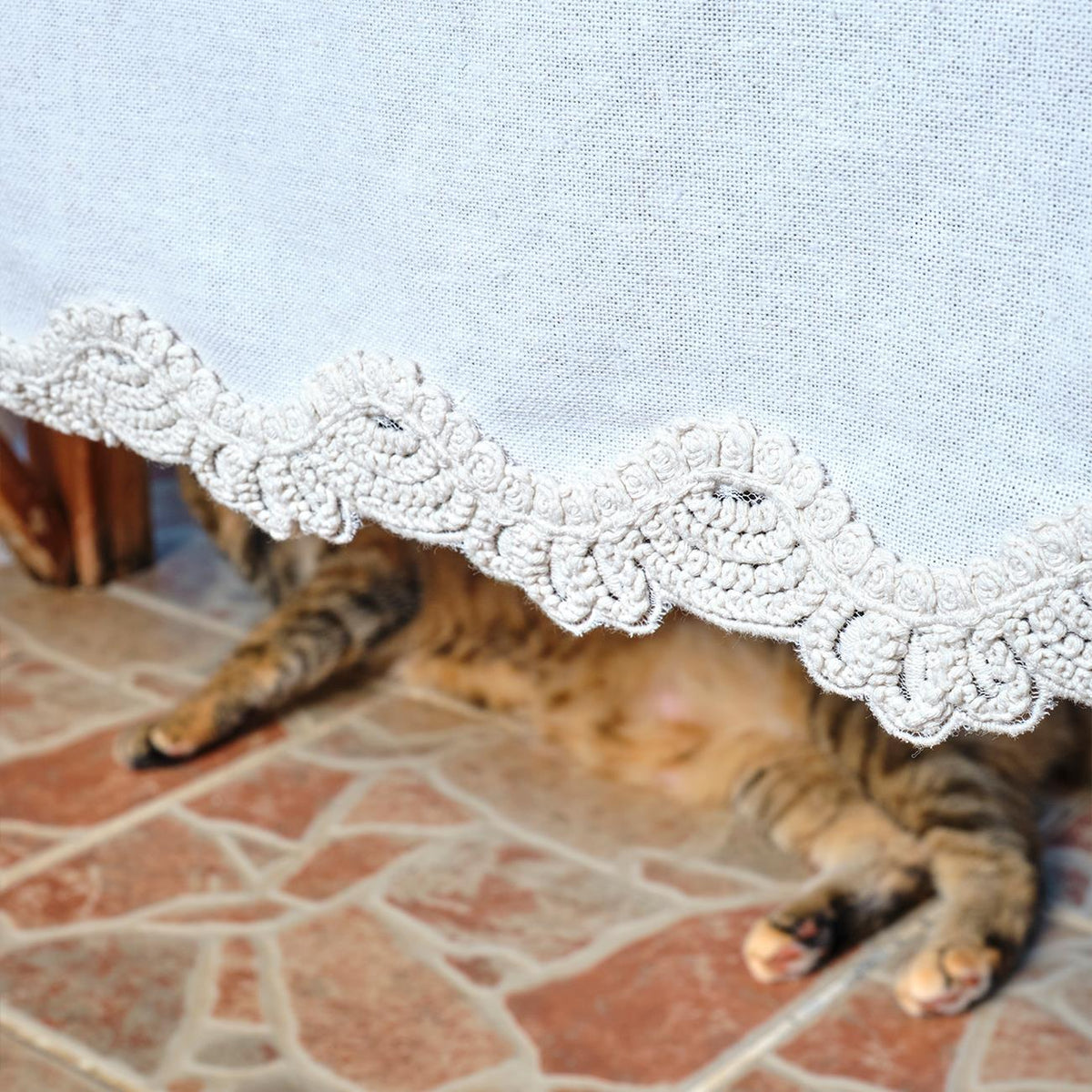 Tablecloth with Vole Runner (150 x 320 cm)